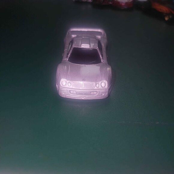 Maisto Mercedes Benz Clk-Gtr Street Version - Silver - 1:64 Scale - Picture 9 of 10